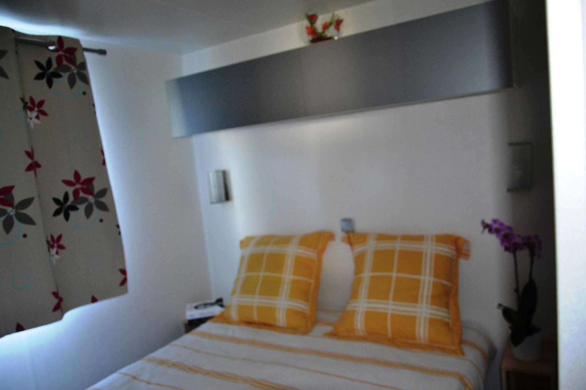 Camping Parc Valrose 라론드레모레 객실 사진