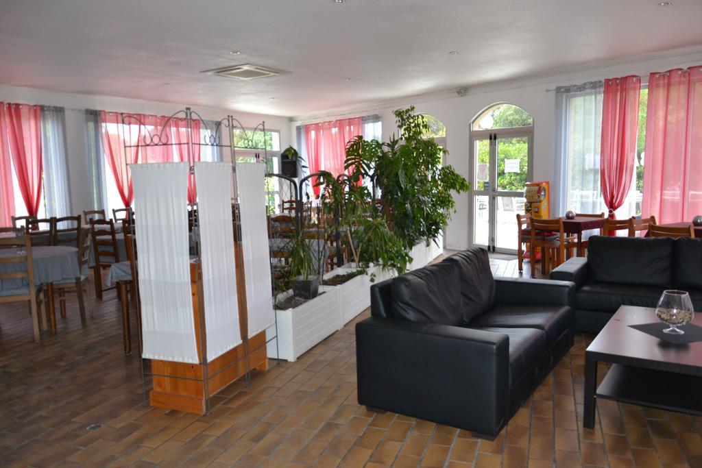 Camping Parc Valrose 라론드레모레 외부 사진